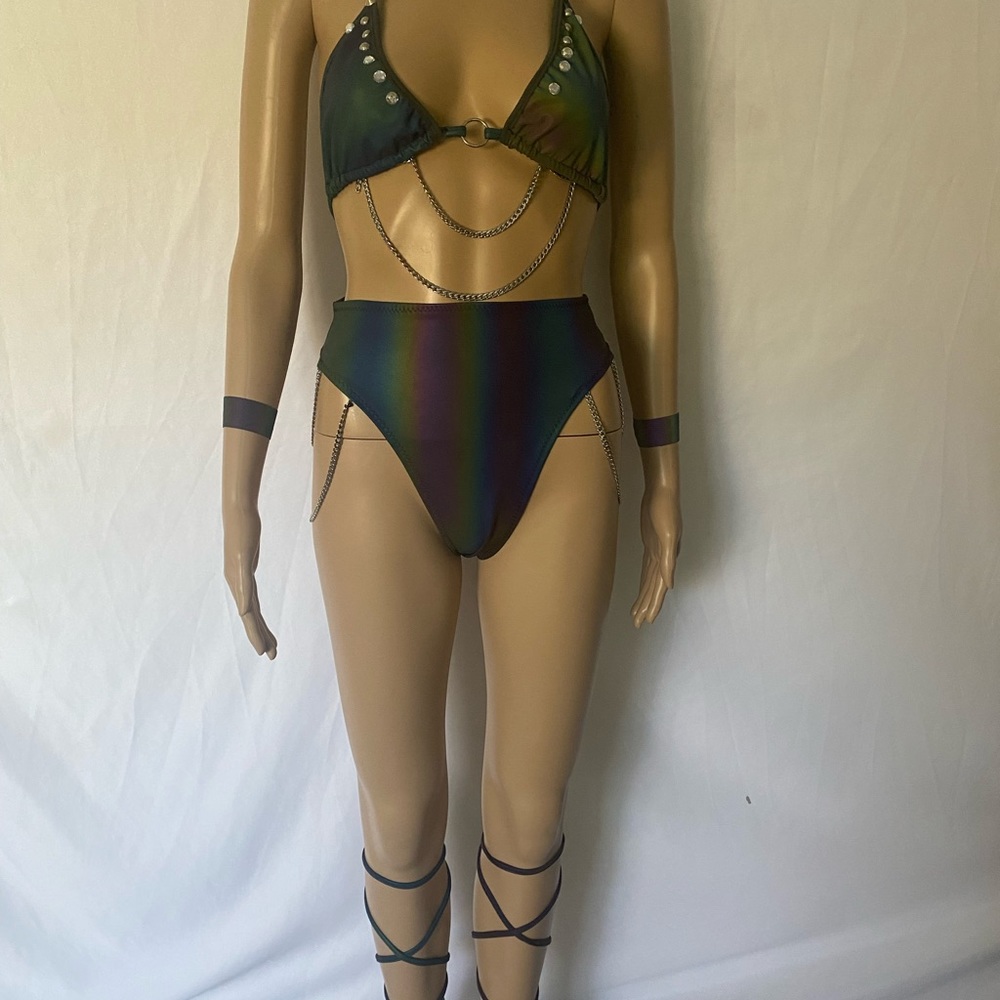 Two piece set - Picture 6 of 11